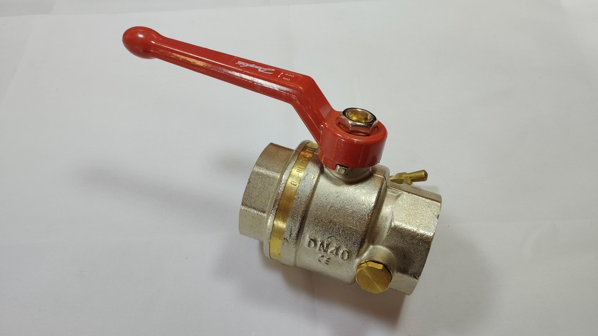 Danfoss 065B8220 - Латунный шаровой кран Danfoss с внутренней резьбой и спускным элементом Ду 40 мм, PN 40 бар