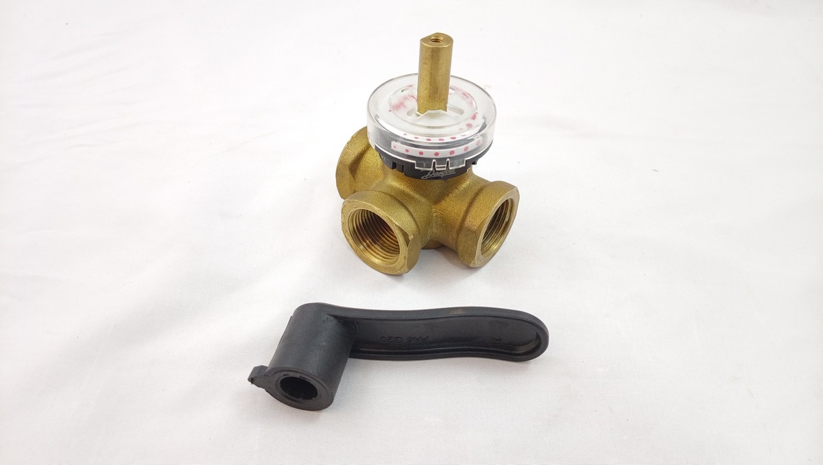 Danfoss 065Z0401 - Клапан рег. поворотный HRB3 DN15 Kvs 1.0