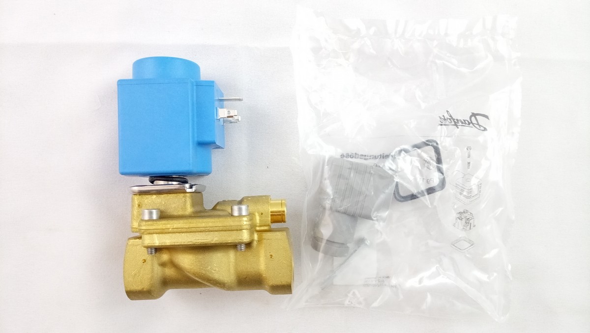 Danfoss 032U451431 - Клапан электромагнитный EV220B 15B G 12N NC000 с катушкой BB230AS